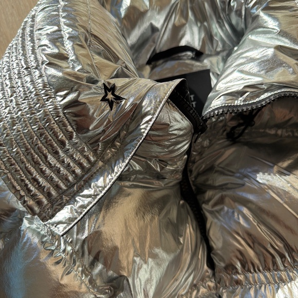 Perfect Moment Sierra down vest - Picture 5 of 5